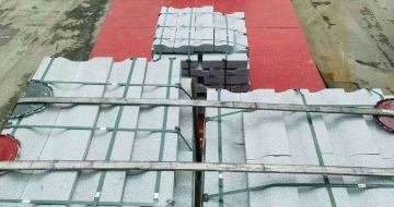 广元 芝麻白仿形加直形路沿石出货日常