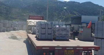 广元 芝麻白仿形路沿石，直形路沿石