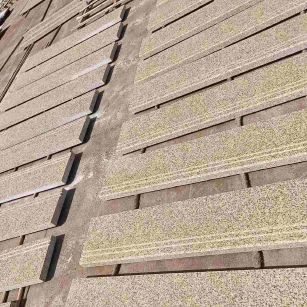 广元 黄金麻花岗岩光面楼梯踏步