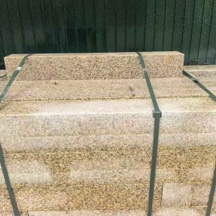 广元 黄金麻花岗岩石材机切面栏杆料半成品