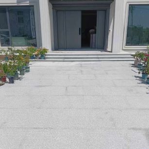 广元 芝麻白花岗岩地铺石地面铺装