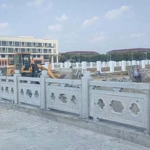 广元 白麻花岗岩荔枝面河道栏杆