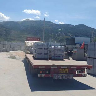 广元 芝麻白仿形路沿石，直形路沿石