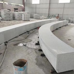 广元芝麻白花岗岩石板材 园林光面弧形坐凳