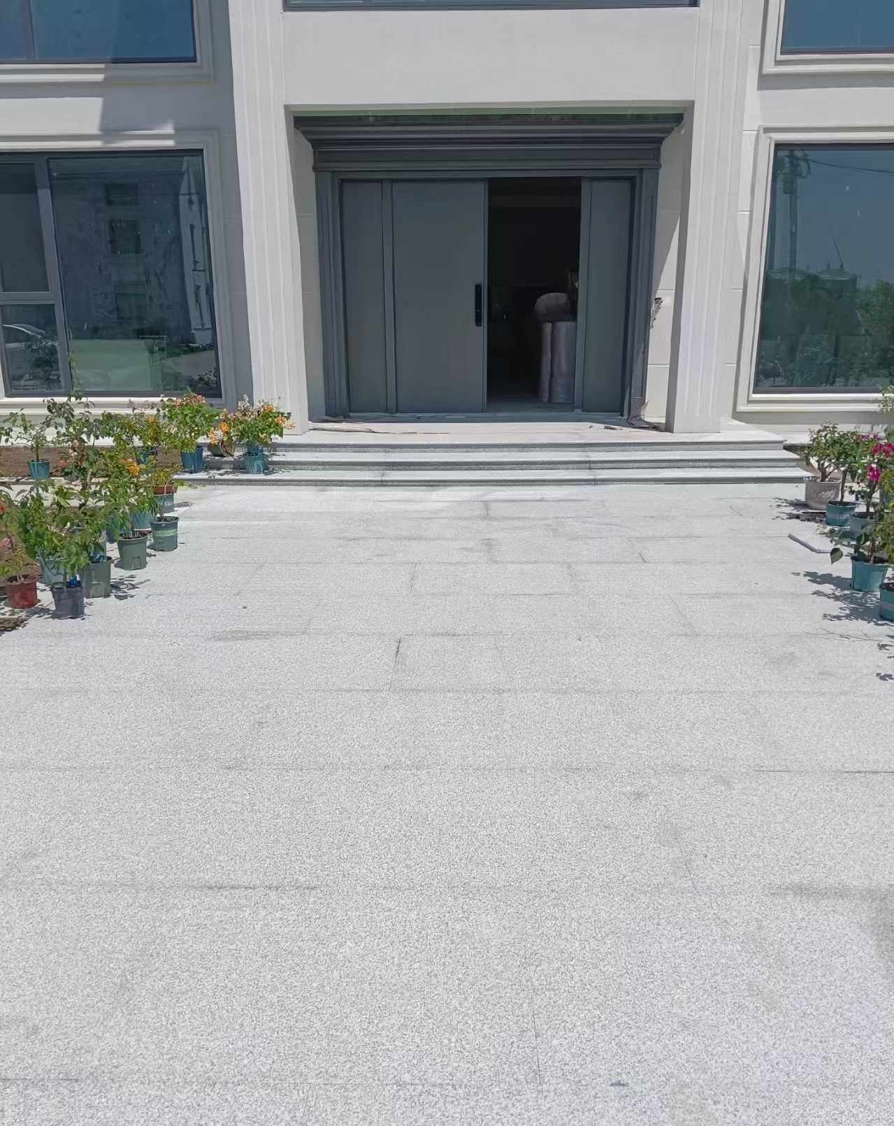 广元 芝麻白花岗岩地铺石地面铺装