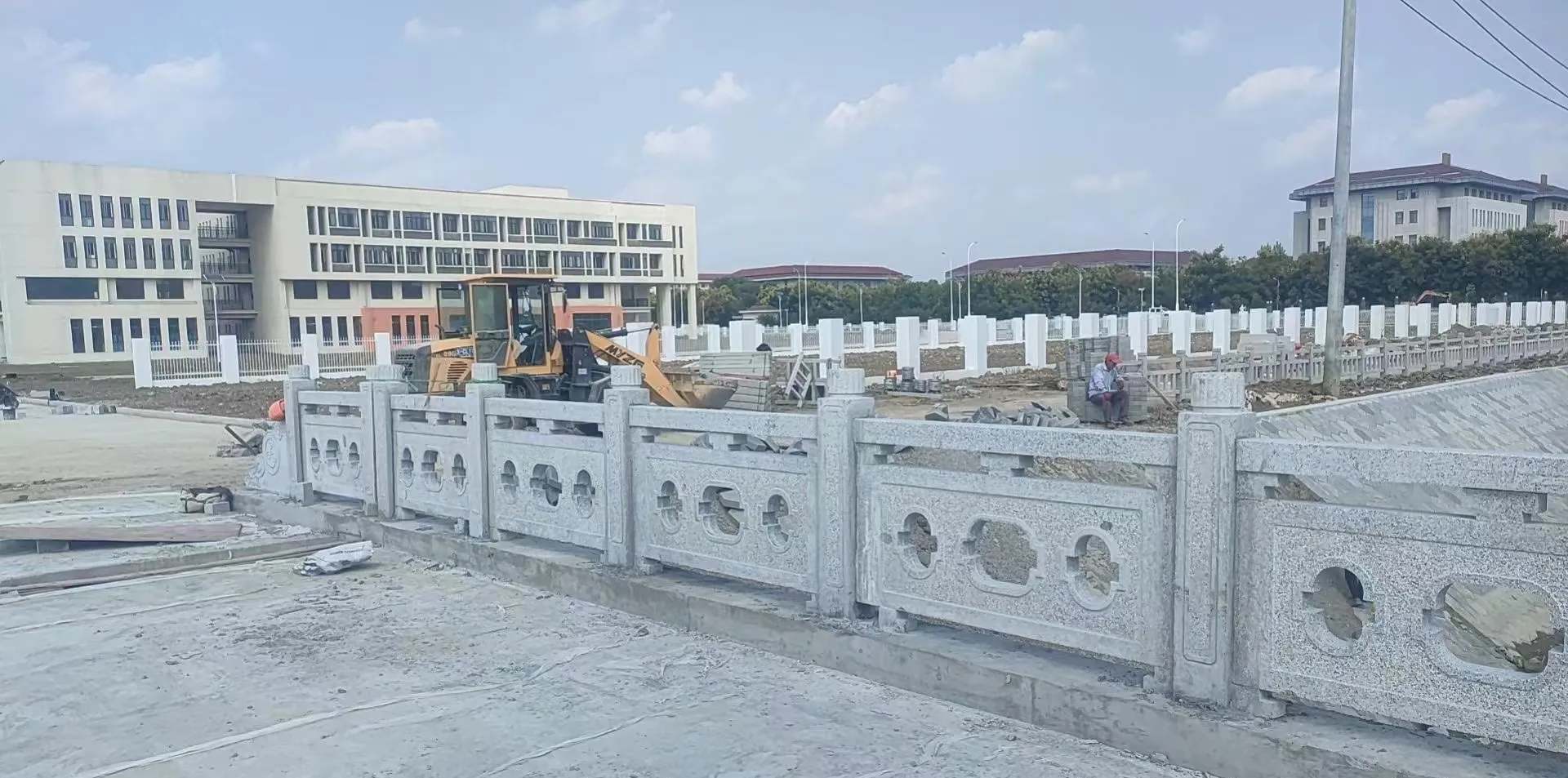 广元 白麻花岗岩荔枝面河道栏杆