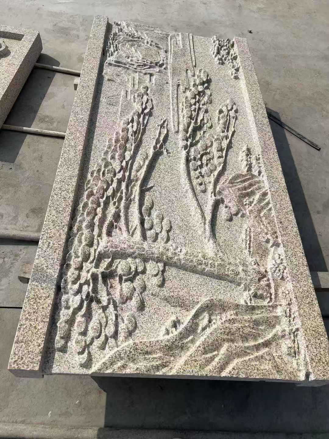 广元 黄金麻雕刻板浮雕迎客松