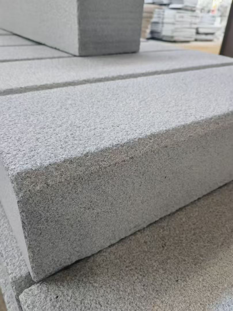 广元 芝麻灰荔枝面路沿石