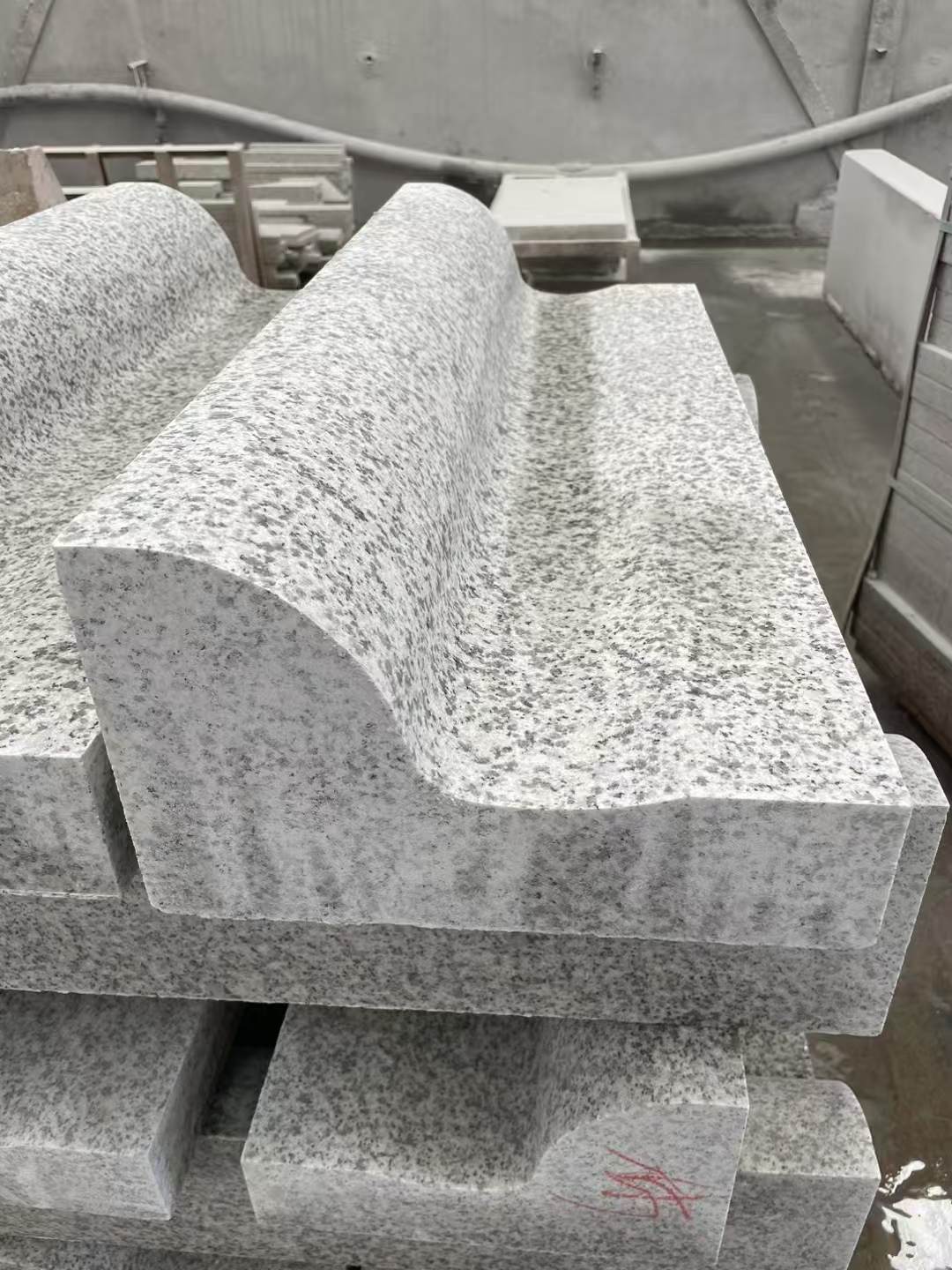 广元 白麻花岗岩S型路沿石，路侧石，马路牙子等