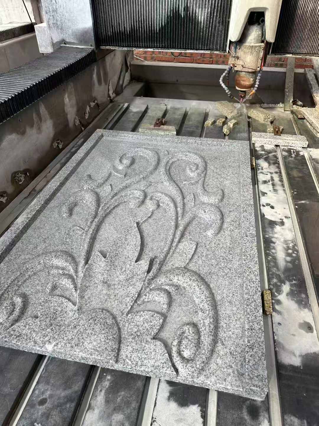 广元 白麻别墅干挂雕花板