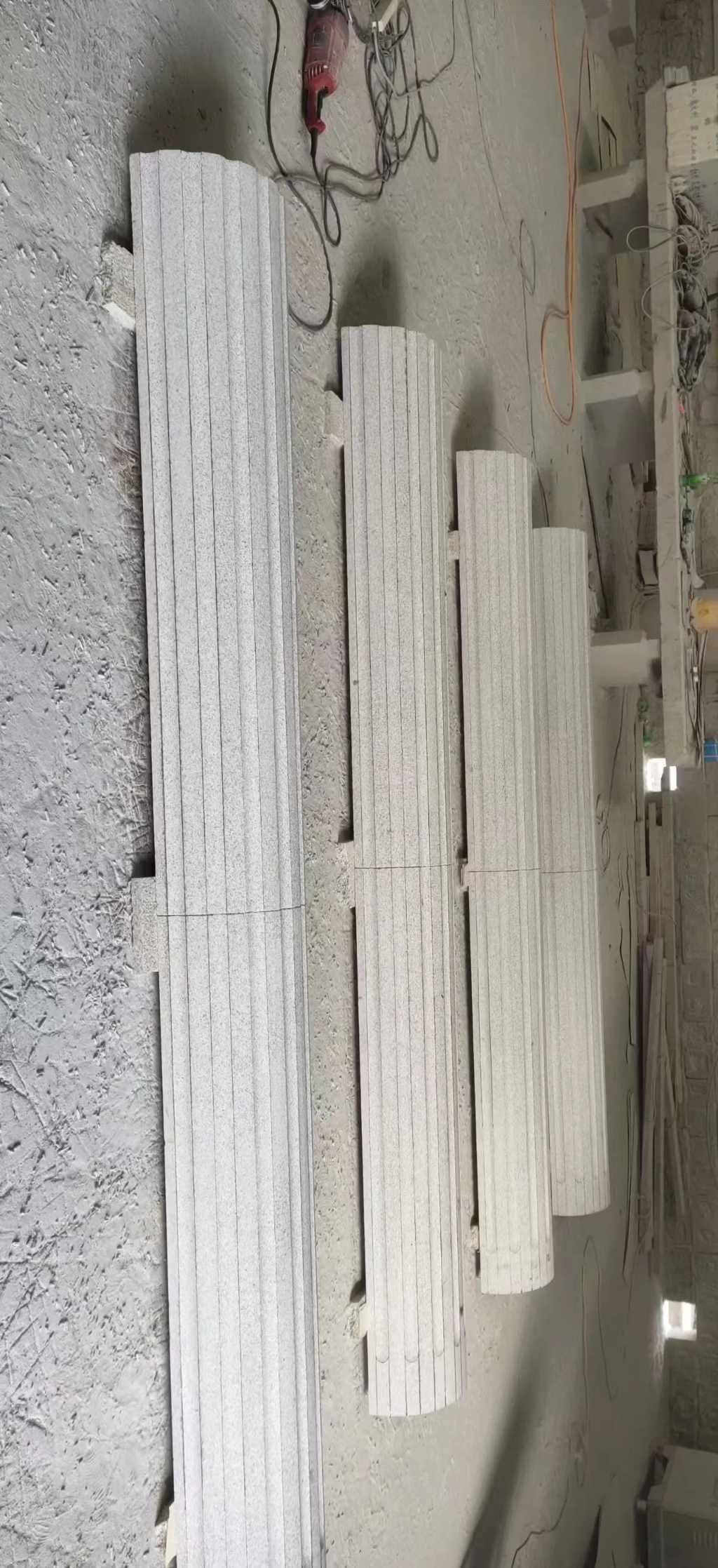 广元 花岗岩厂家带你看白麻花岗岩门楼大柱柱皮