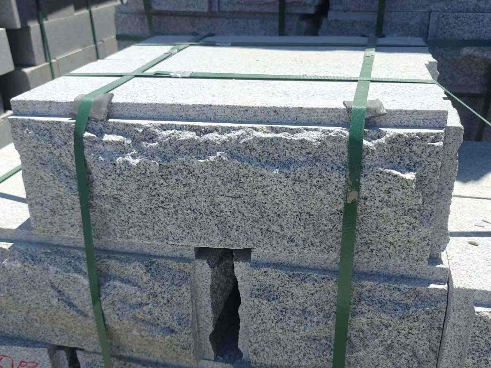 广元 芝麻白花岗岩自然面成品